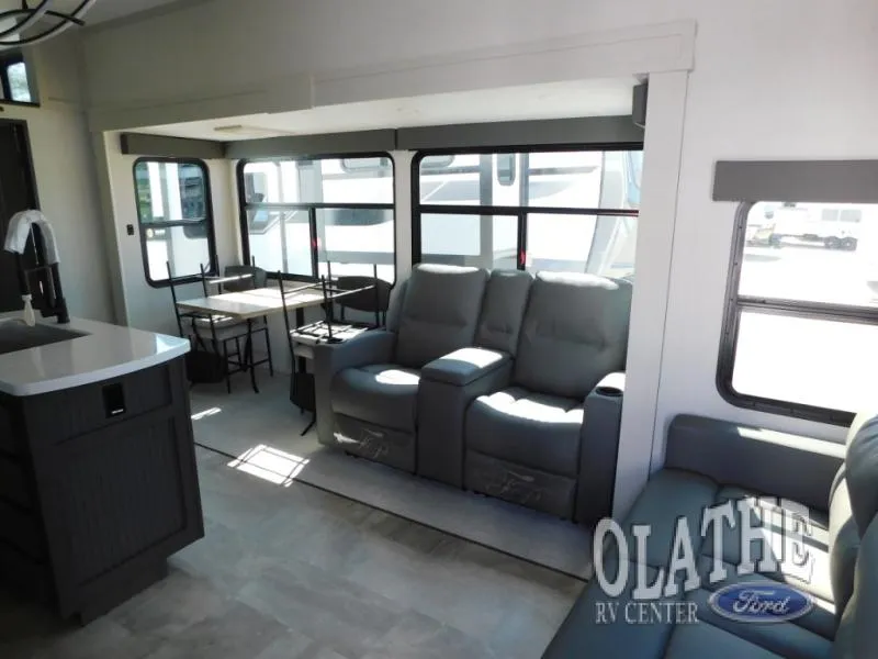 2027 Coachmen Chaparral 381DBL - Photo 4