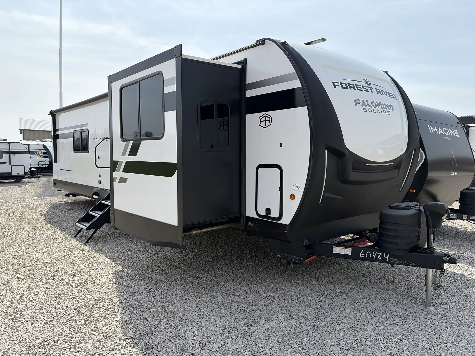 2025 Forest River Solaire 3300FLBS - Photo 2