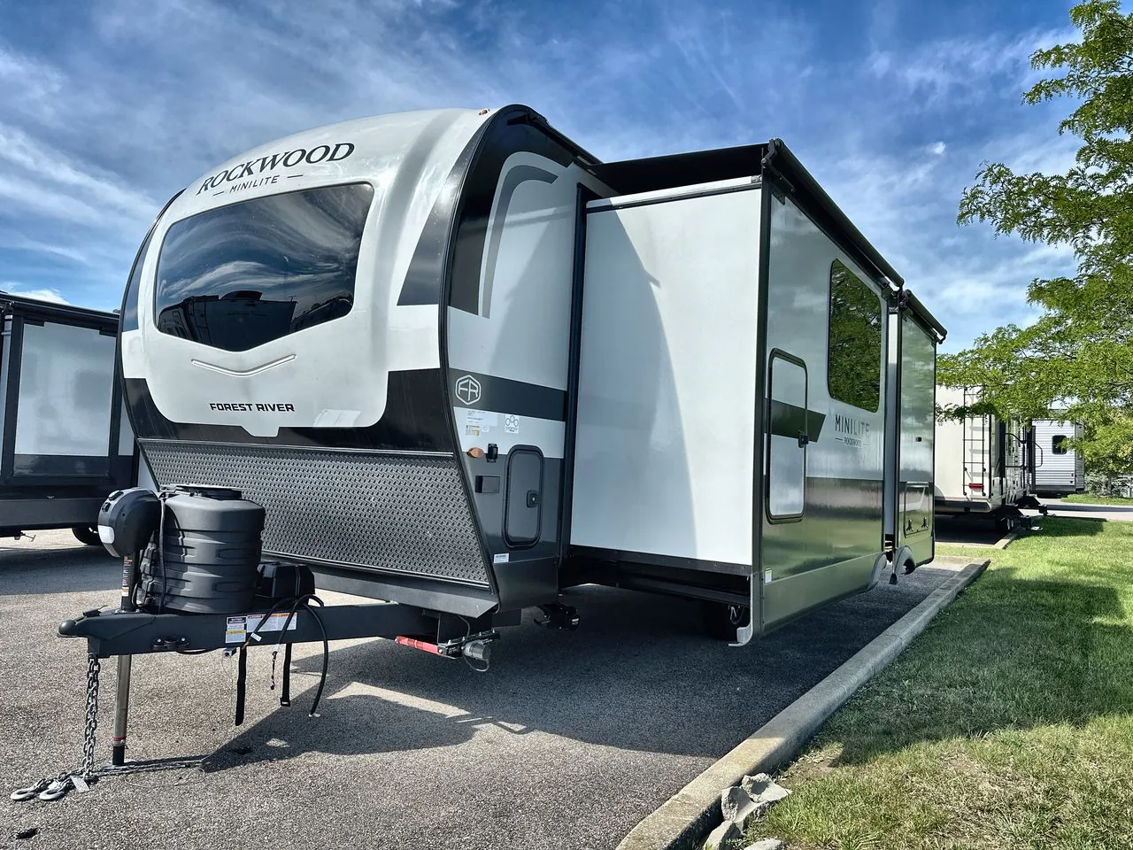 2027 Forest River Rockwood Mini Lite 2523MBR