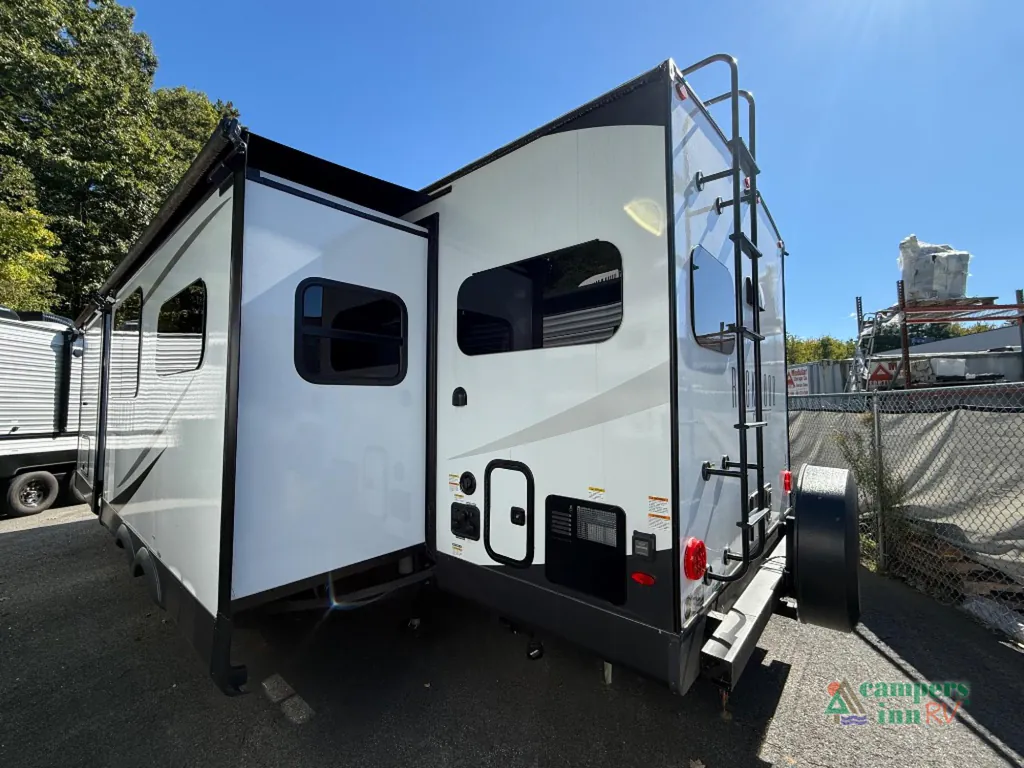2025 Forest River Rockwood Ultra Lite 2614BS, Photos photo 5