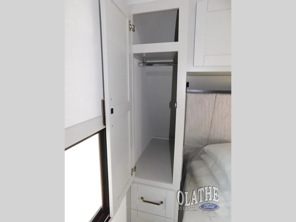 2026 Brinkley Model Z Air 297, Photos photo 25