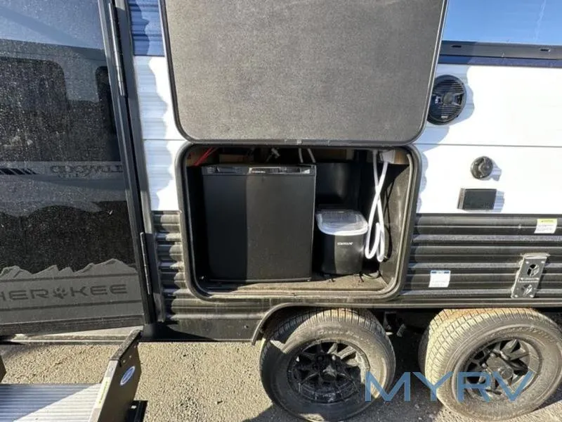 2026 Forest River Cherokee Grey Wolf 23MK - Photo 3