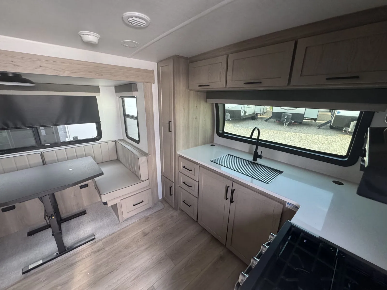 2026 Forest River Rockwood Mini Lite 2506FK — Photo 7