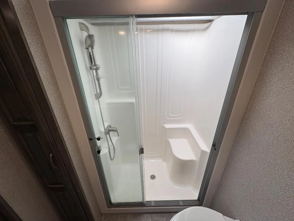 2020 Forest River Cedar Creek Champagne Edition 38EL, Photos photo 33