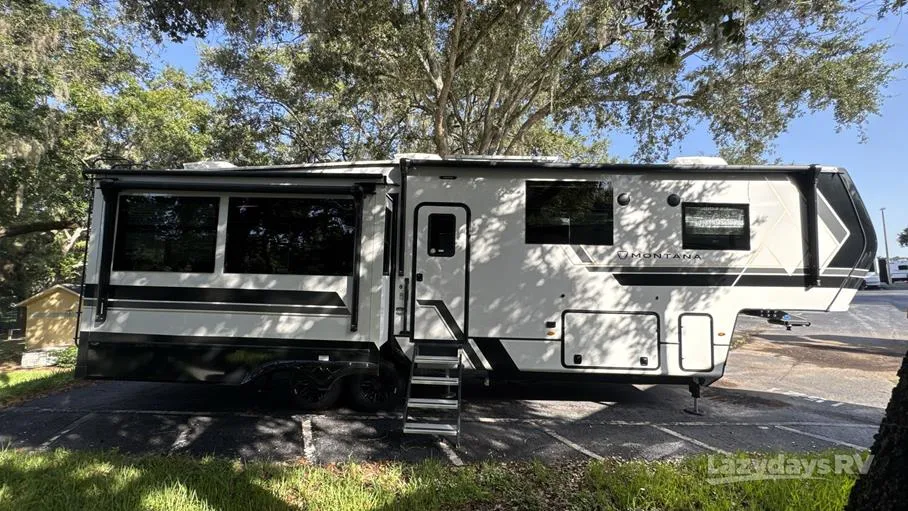 2026 Keystone Montana 3231CK - Photo 3