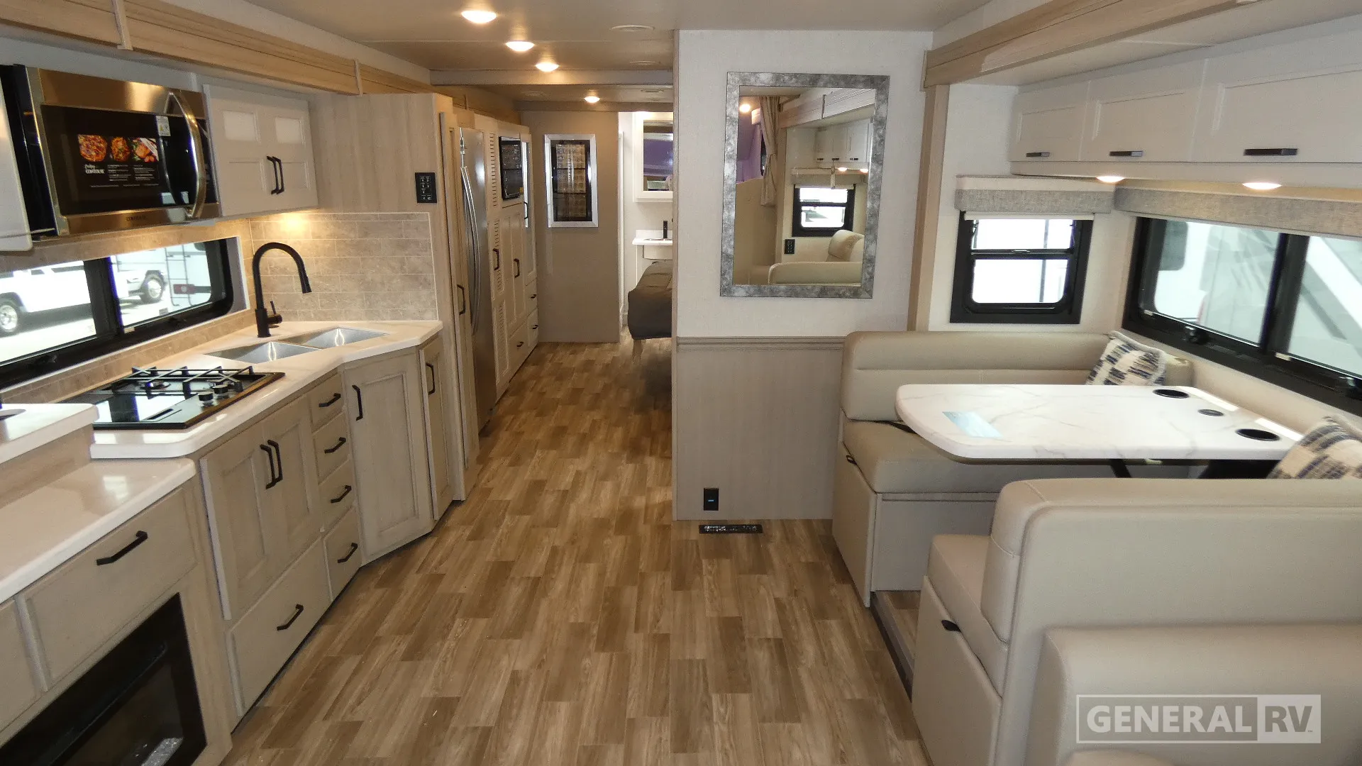 2027 Thor Motor Coach Pasadena 38DX - Photo 3