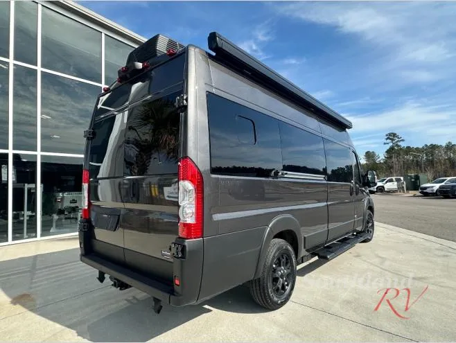 2026 Airstream Rangeline New    Std. Model - Photo 4