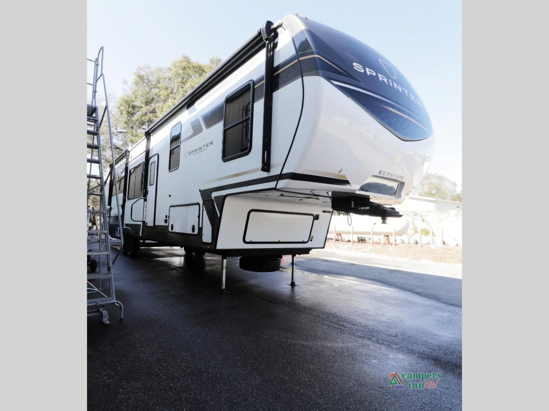 2026 Keystone Sprinter 3950SSP - Photo 2