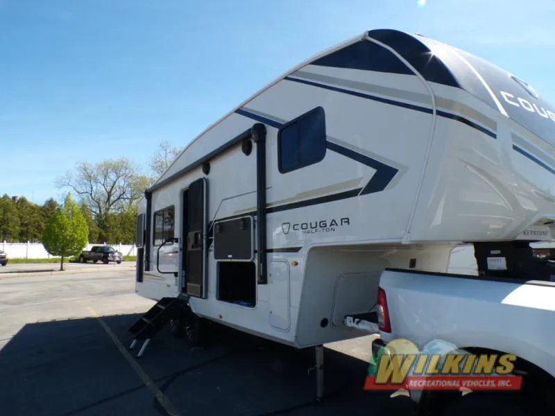 2026 Keystone RV Cougar Half-Ton 23MLE - Photo 3