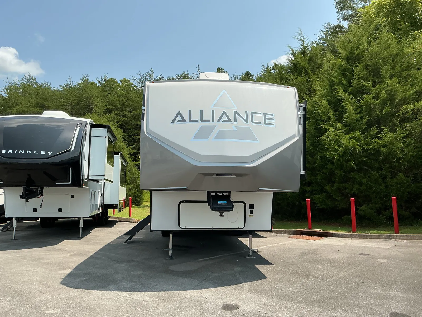 2023 Alliance RV Avenue 31BHS - Photo 4
