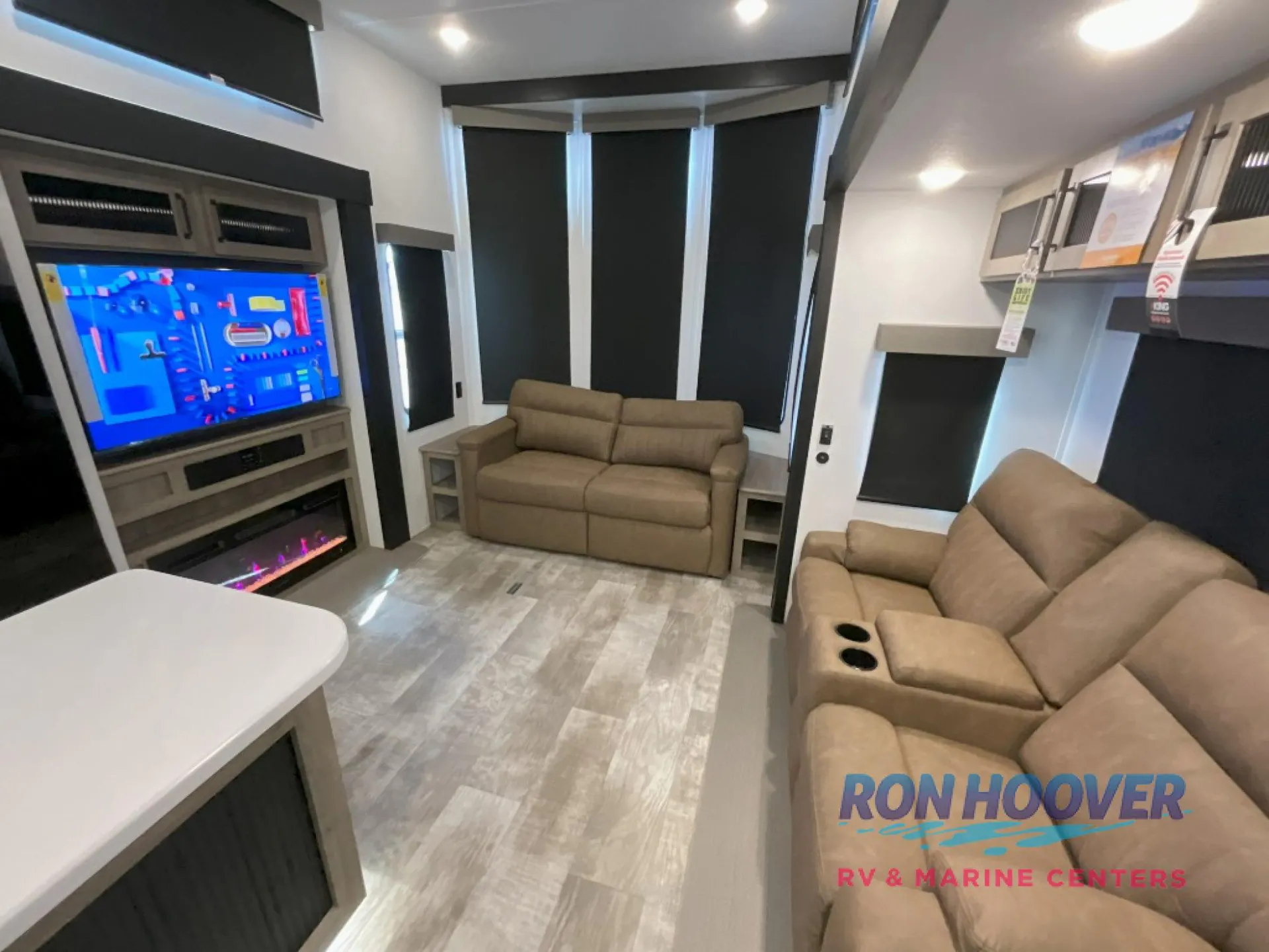 2026 Forest River Puma Vista 402LFT — Photo 7