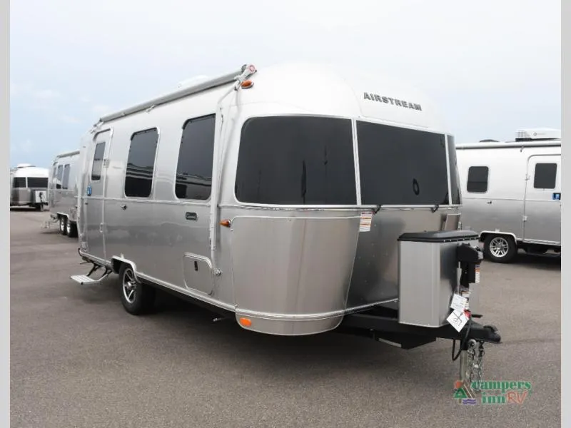 2026 Airstream Caravel 22FB - Photo 2