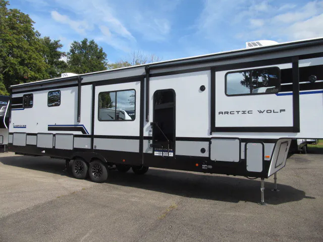 2027 Forest River Arctic Wolf 3950SUITE - Photo 3