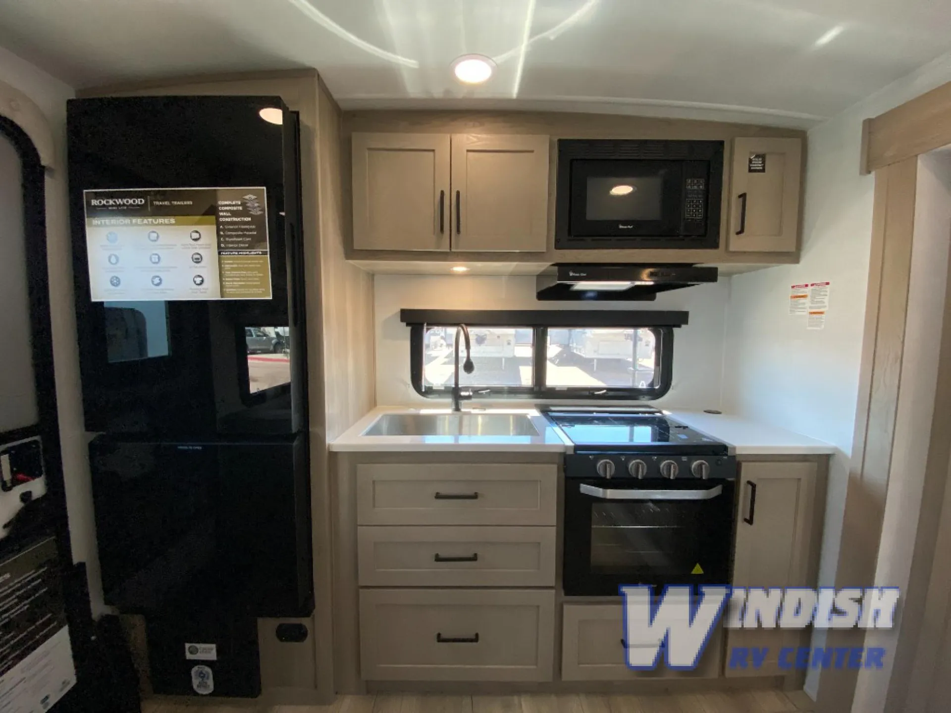 2026 Forest River Rockwood Mini Lite 2515S — Photo 7