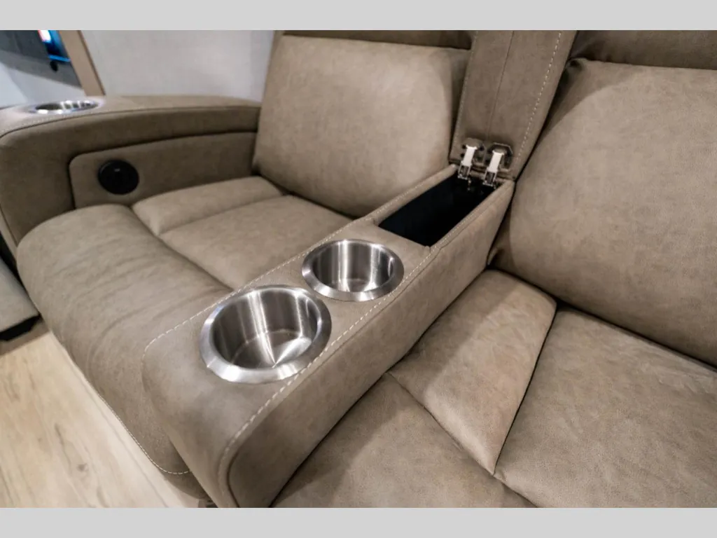 2026 Forest River Rockwood Signature R372RL, Photos photo 26