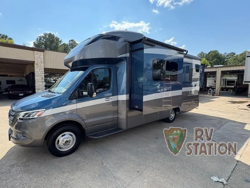 2020 Tiffin Motorhomes Wayfarer Used    25 QW - Photo 2