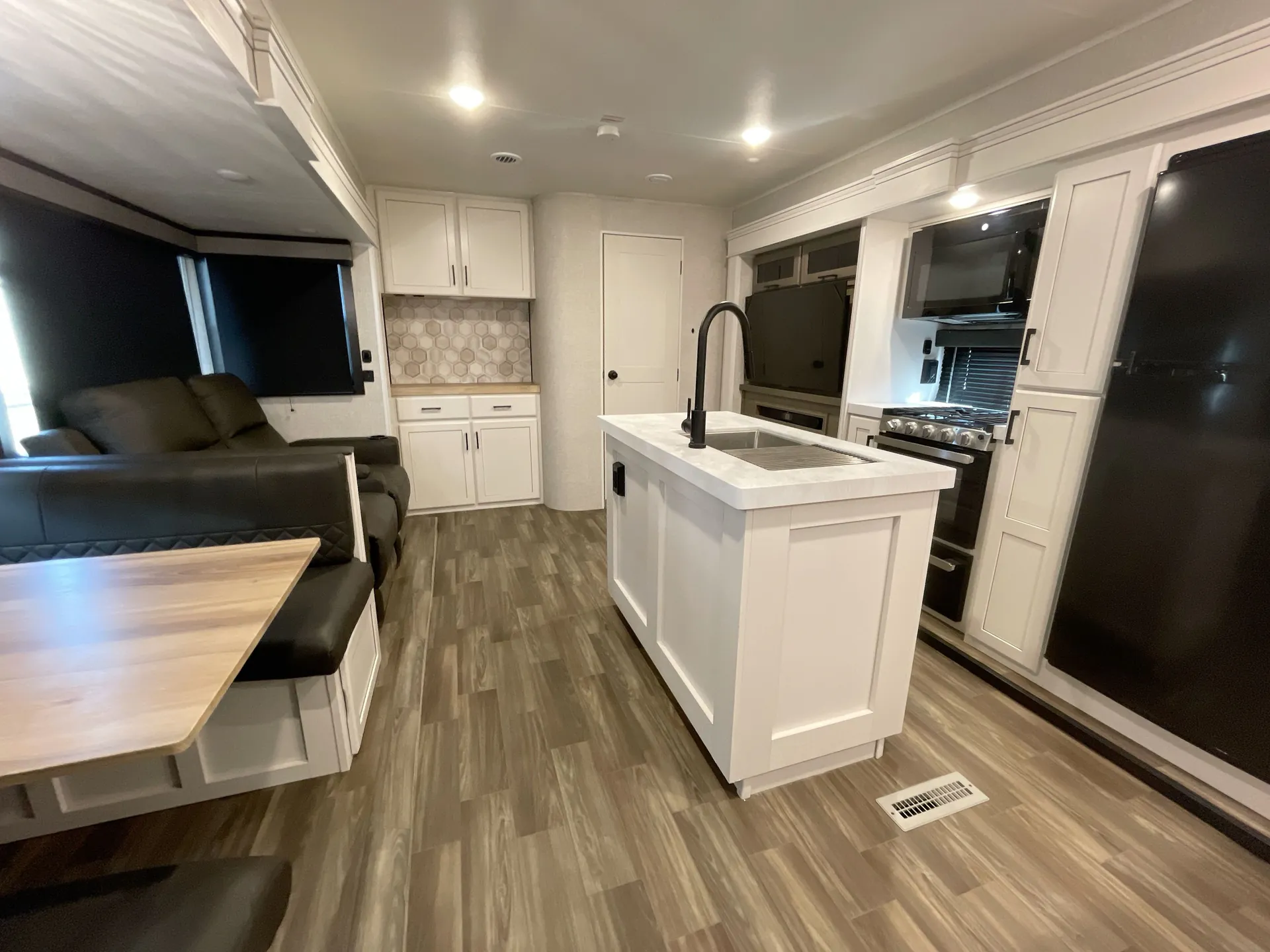 2024 Jayco Eagle 312BHOK — living area main