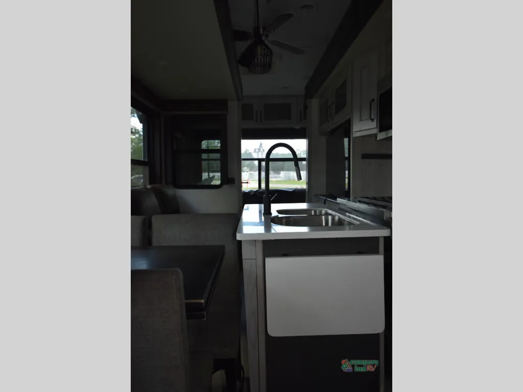 2023 Keystone Montana High Country 385BR, Photos photo 19