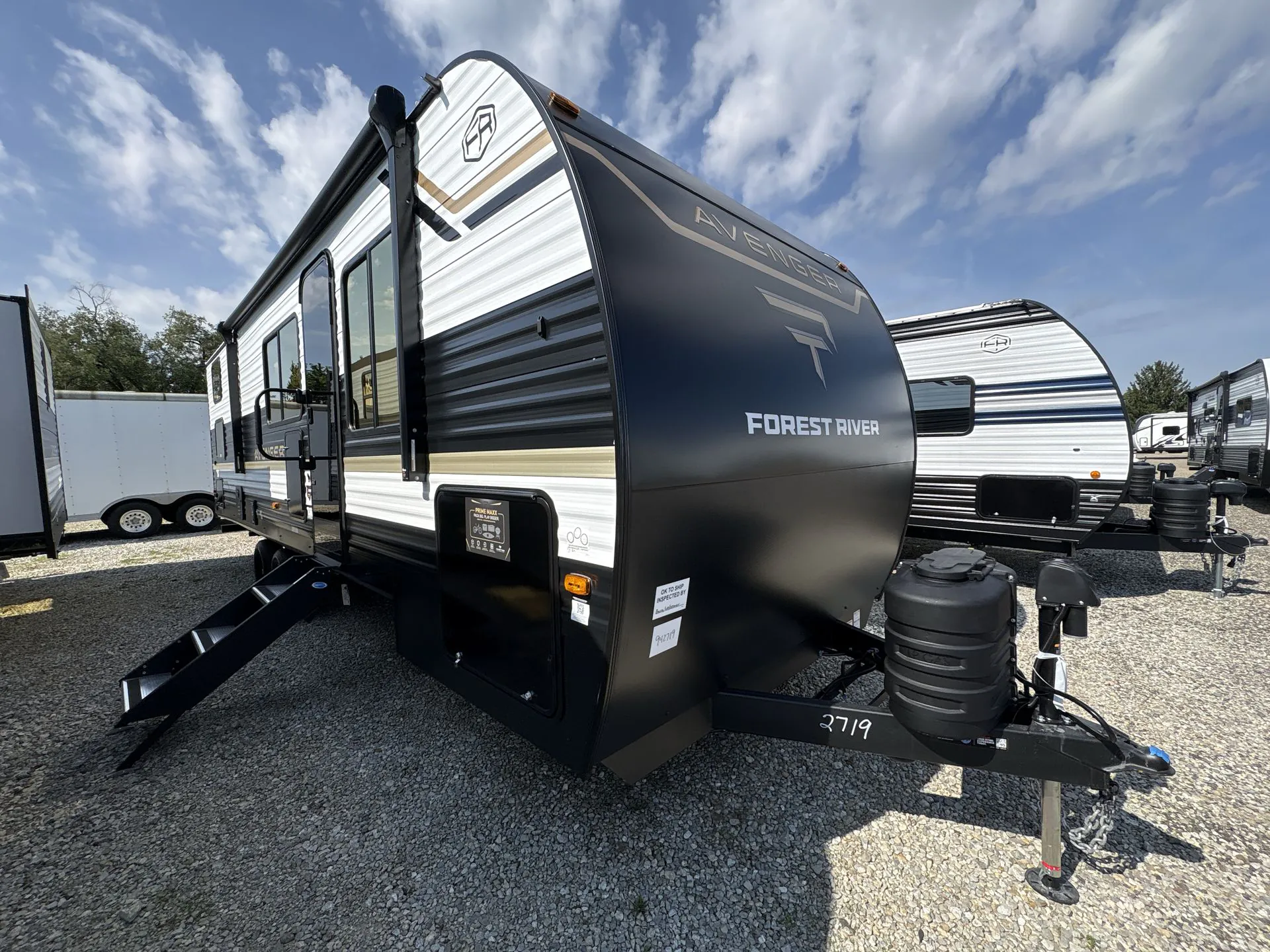 2027 Forest River Avenger 26DBS — Photo 6