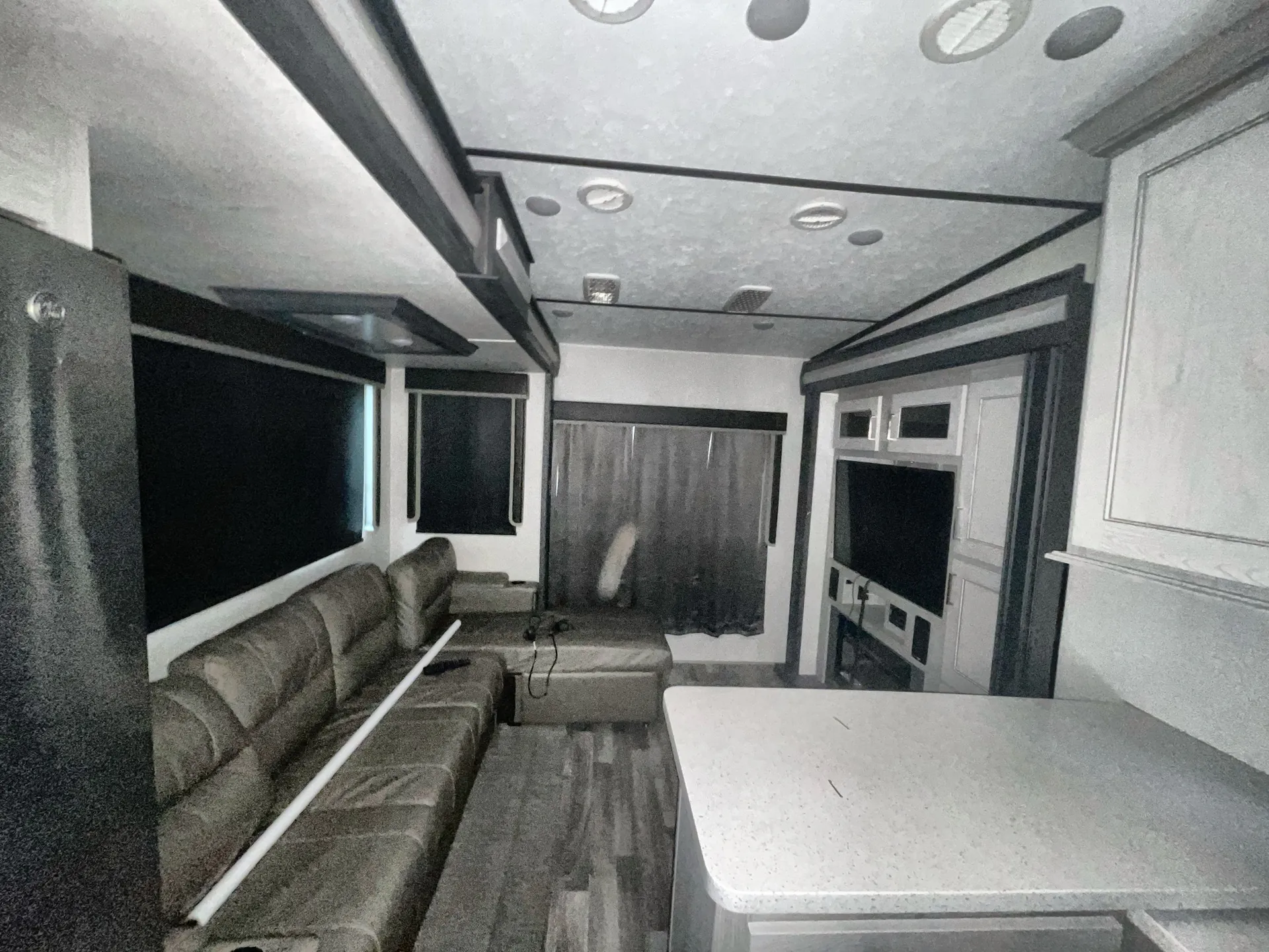 2021 Keystone Montana High Country 281CK - Photo 4