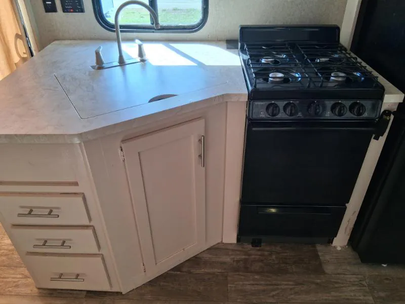 2016 Forest River Cherokee 39KR — Photo 7