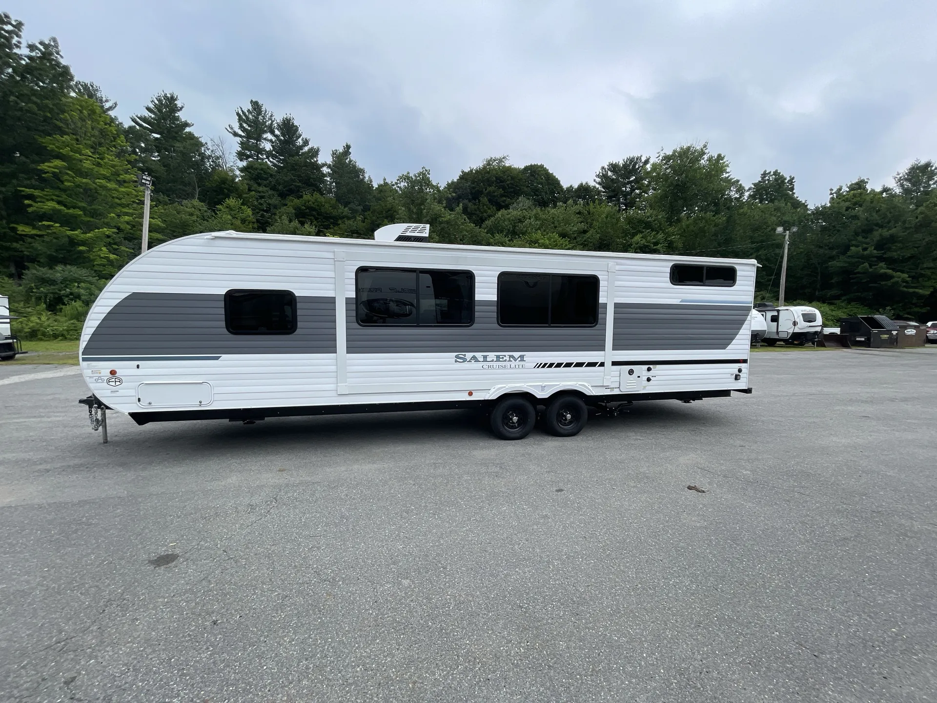 2027 Forest River Salem Cruise Lite 28VBXL — off campside