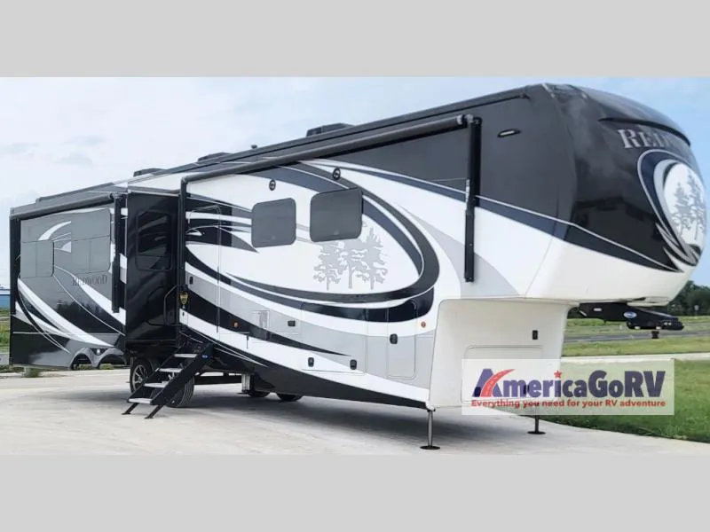 2019 Redwood RV Redwood 3901MB - Main photo