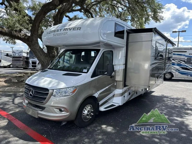 2026 Forest River Sunseeker Classic 2400BDSD - Photo 4