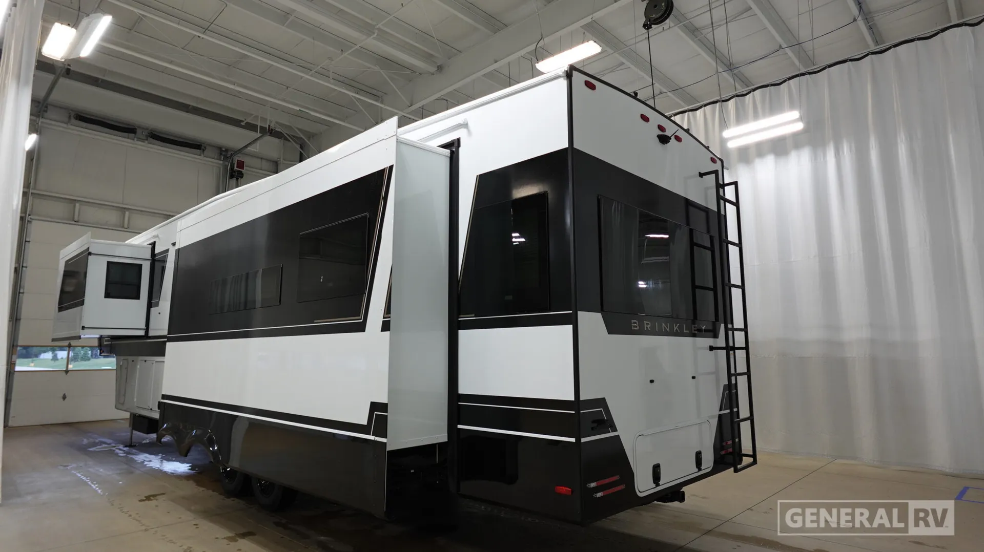 2027 Brinkley Model Z 3600 - Photo 4