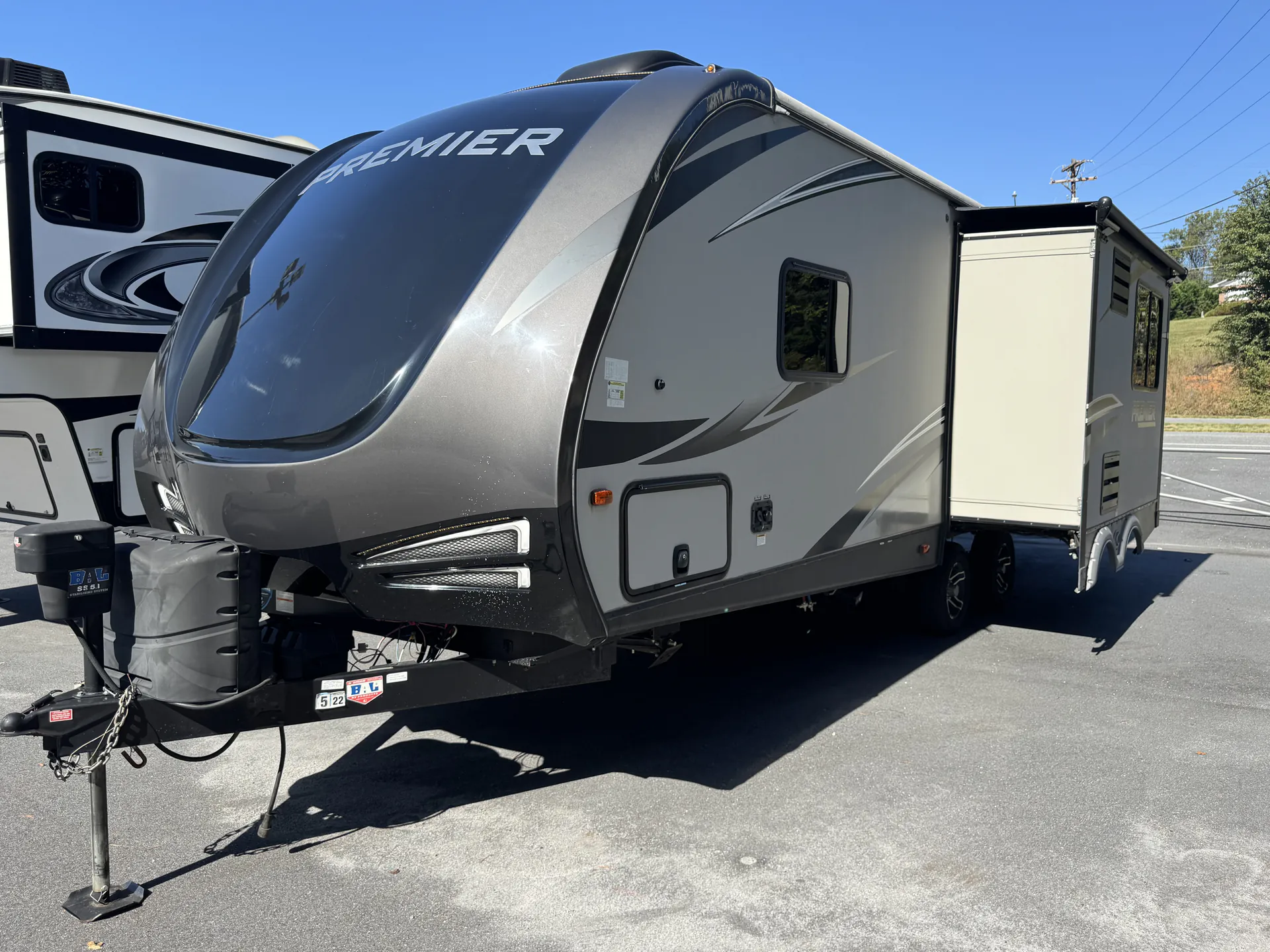 2019 Keystone Premier 26UDPR - Photo 4