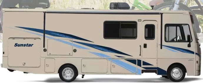 Winnebago Sunstar 31BE exterior