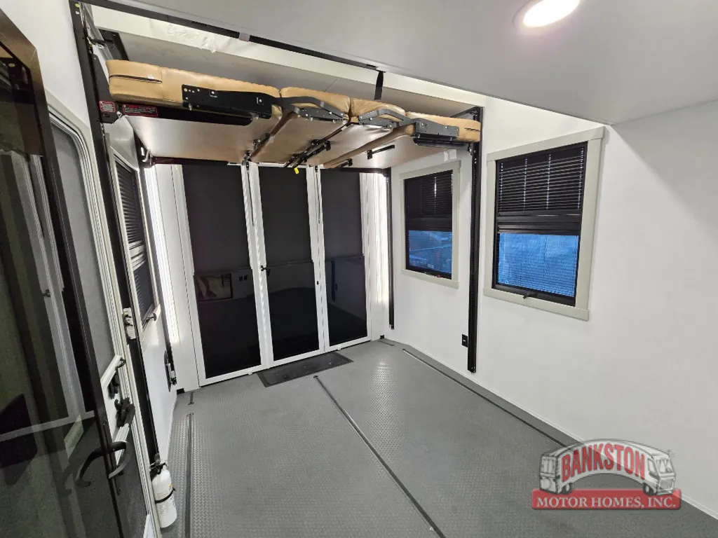 2026 Brinkley Model G 3520, Photos photo 20