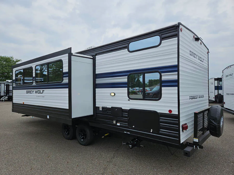 2027 Forest River Cherokee Grey Wolf 26DBH, Photos photo 5