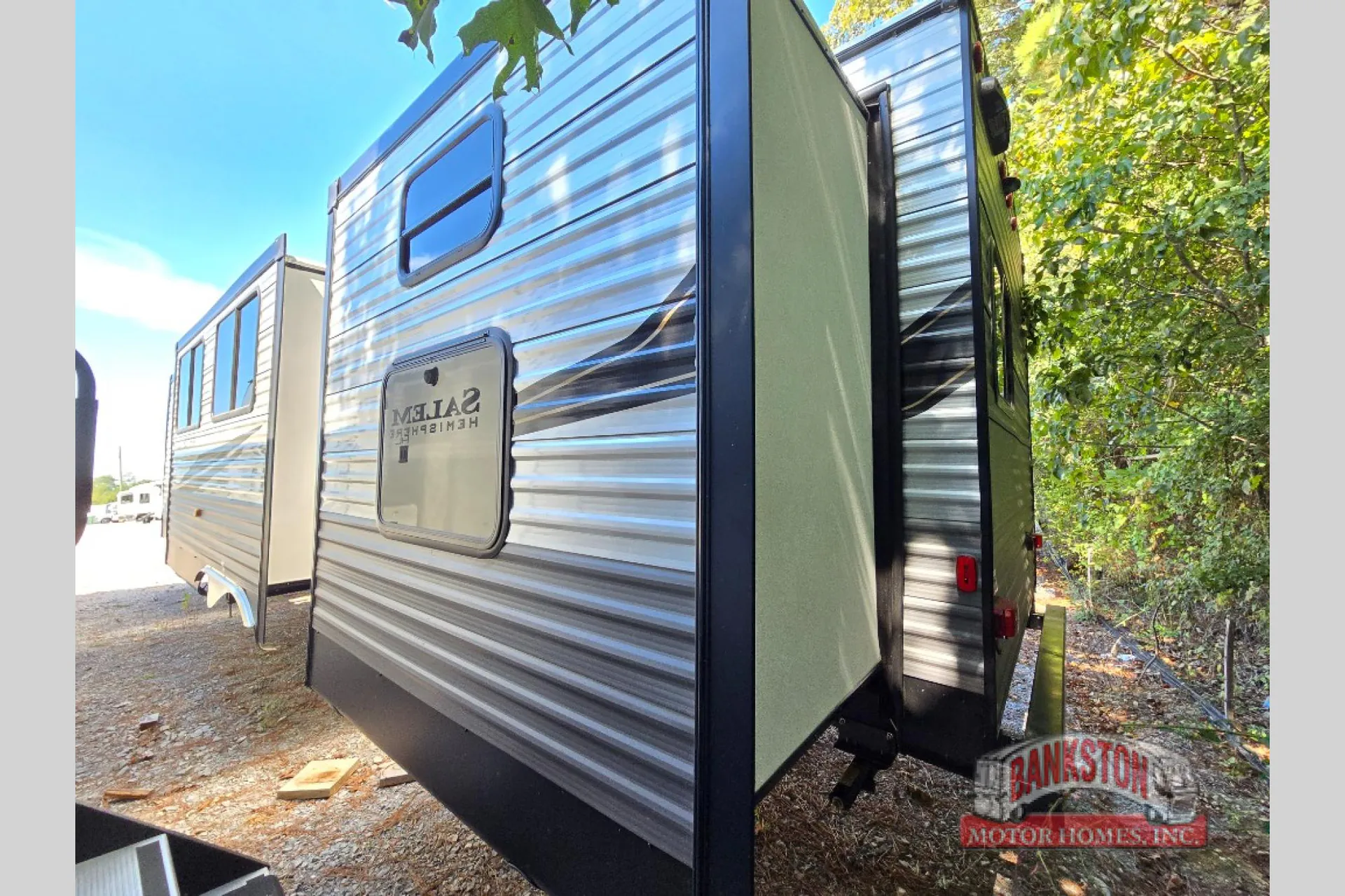 2024 Forest River Aurora 34BHTS — Photo 5