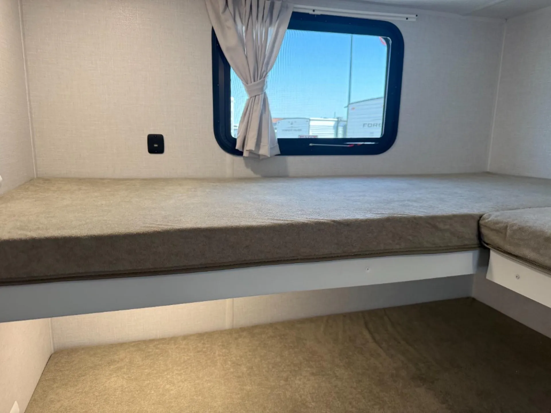 2027 Forest River RV Wildwood X-Lite 273QBXL — Photo 5