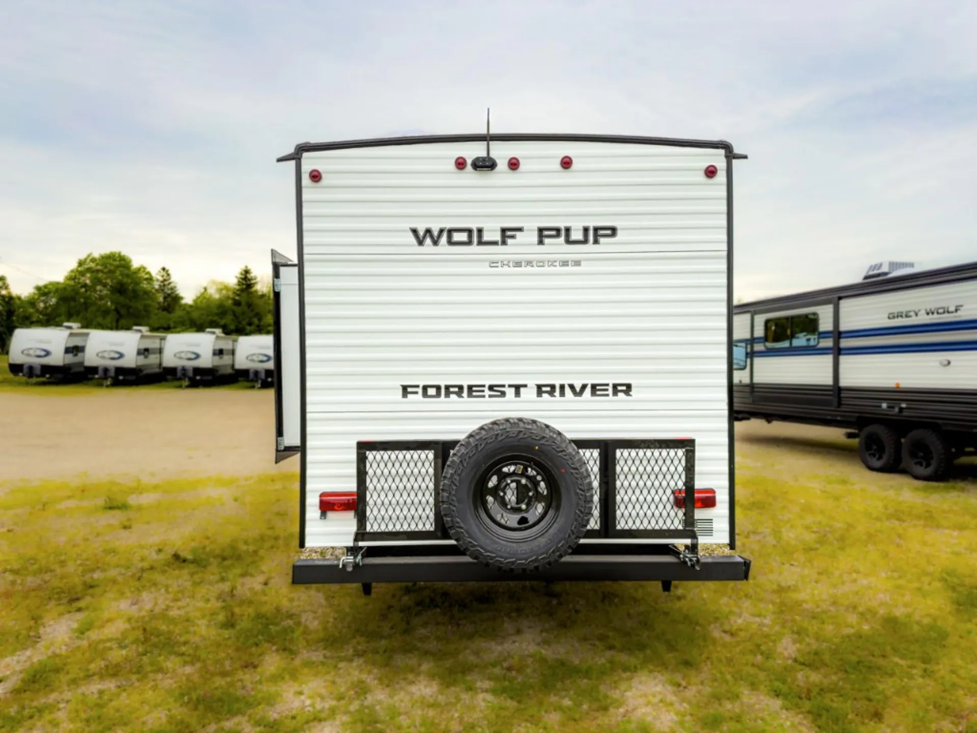 2027 Forest River Cherokee Wolf Pup 17JW — Photo 7