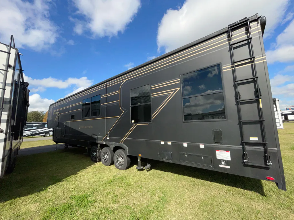 2026 Keystone Raptor 441, Photos photo 5