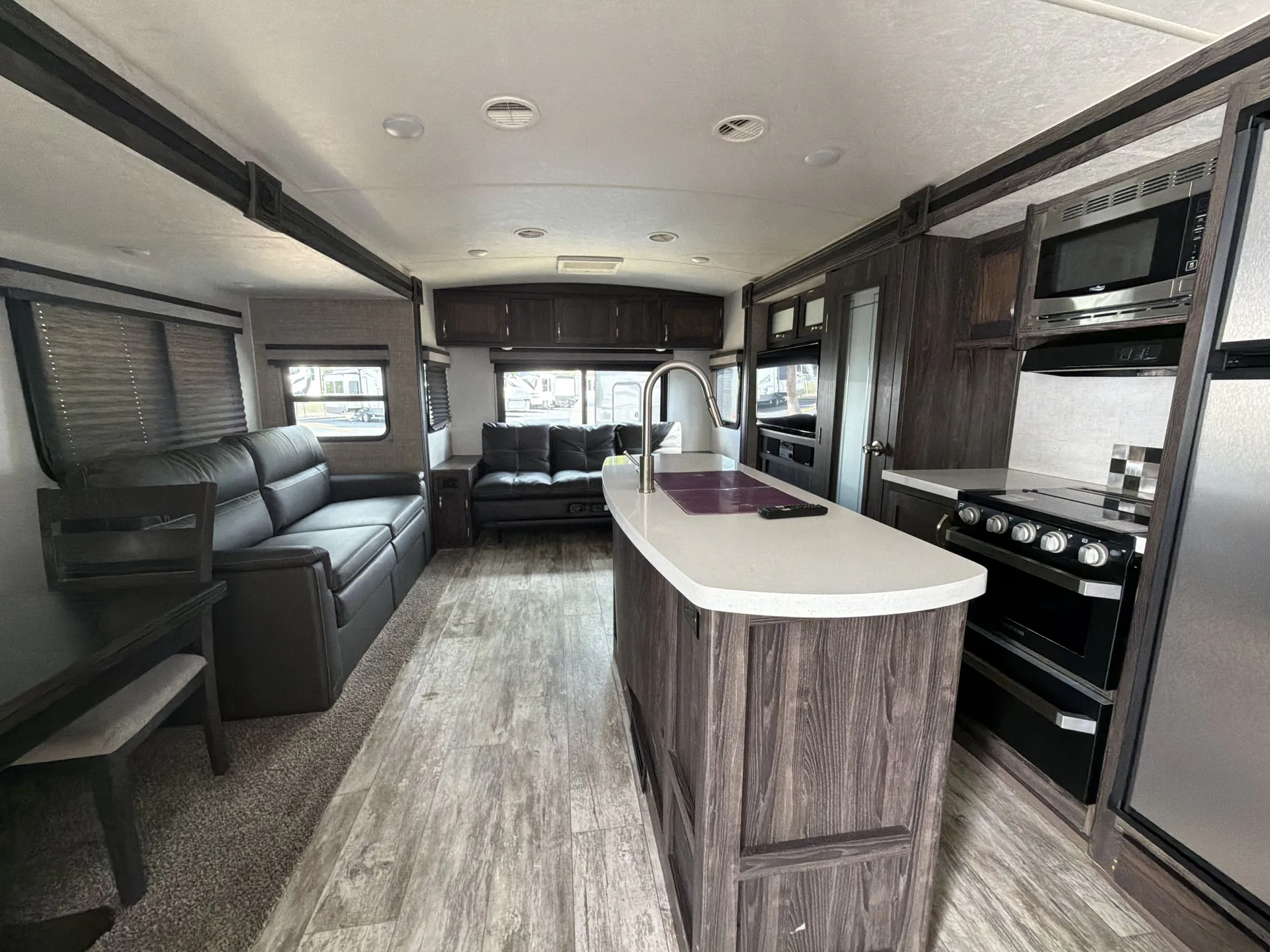 2020 Highland Ridge Open Range Light 291RLS — living area main