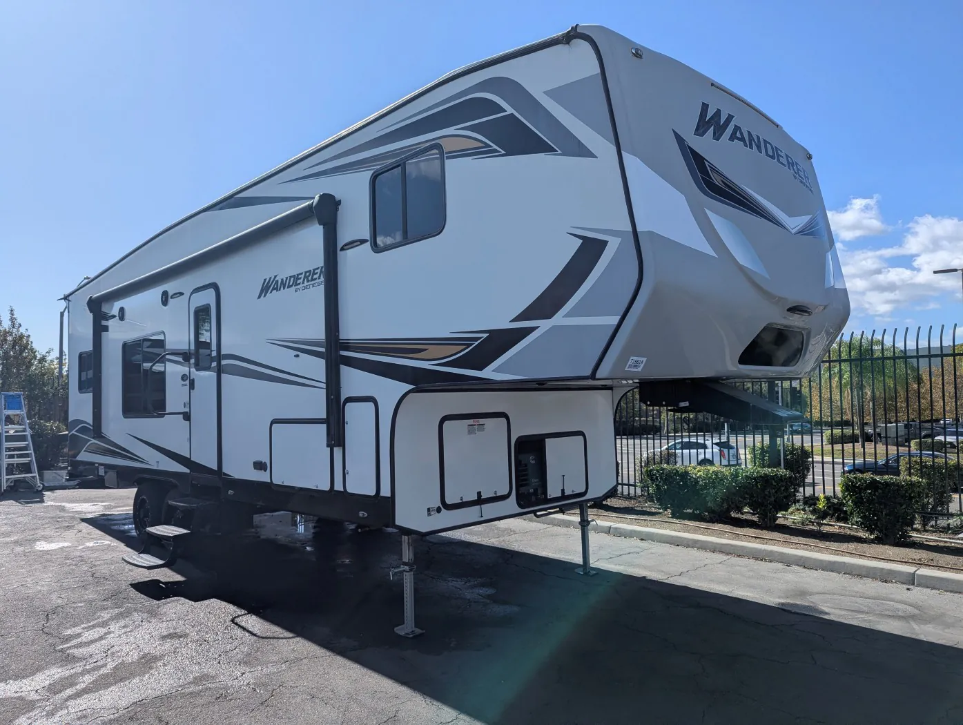 2022 Genesis Supreme Wanderer 28SAWL - Photo 2