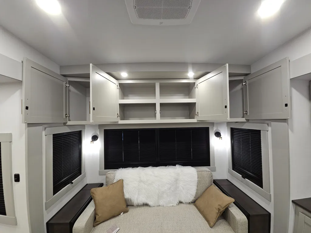 2026 Brinkley Model Z 3600, Photos photo 18