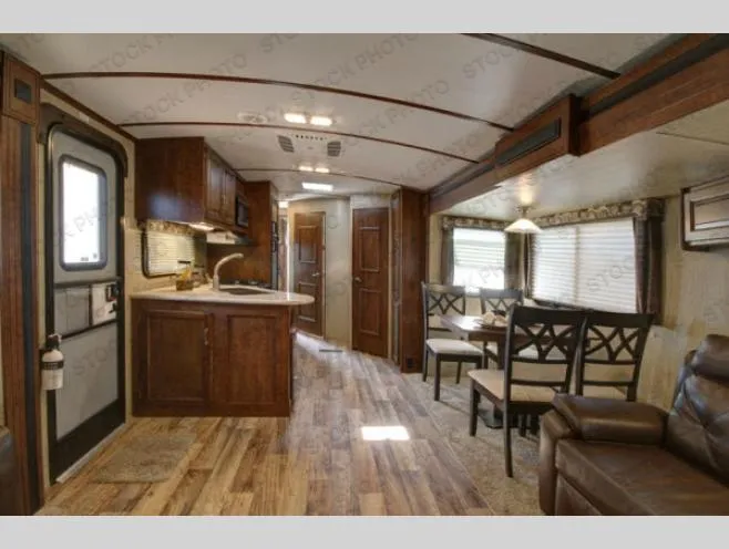 2017 Keystone RV Outback 333FE - Photo 3