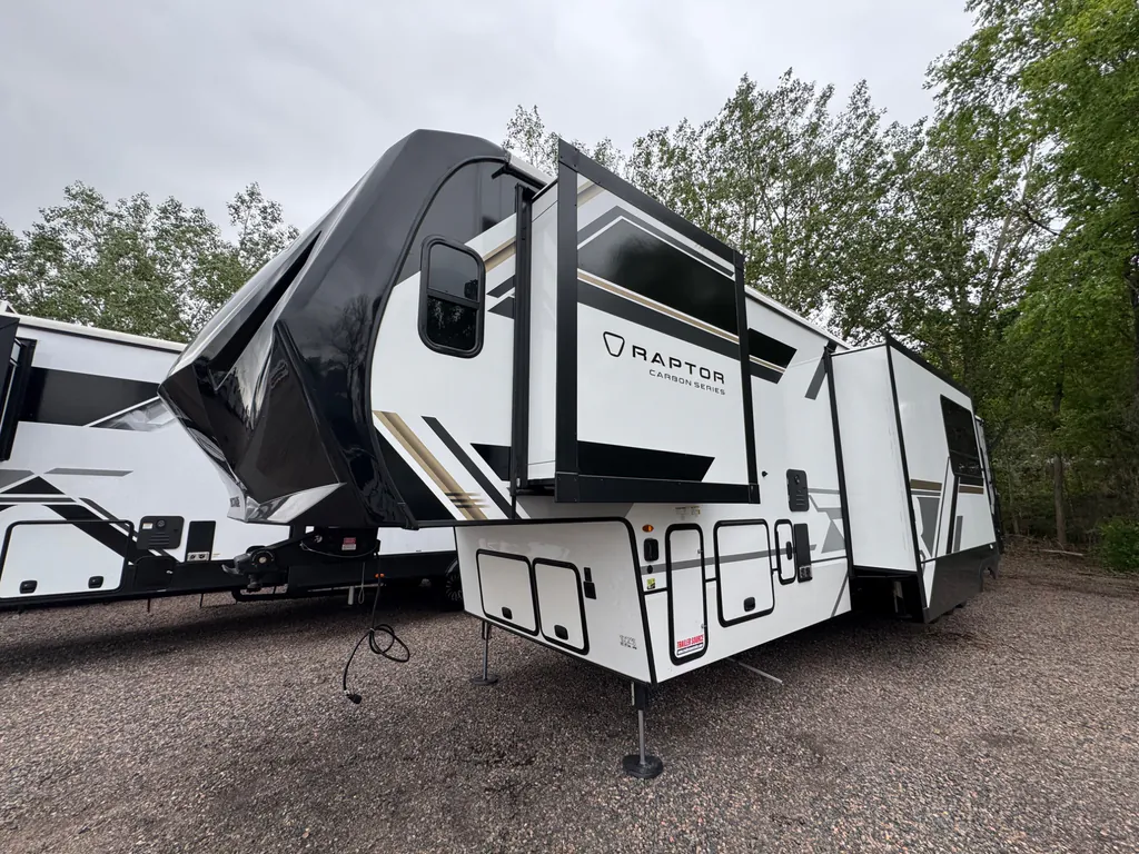 2026 Keystone Raptor 420, Photos photo 2