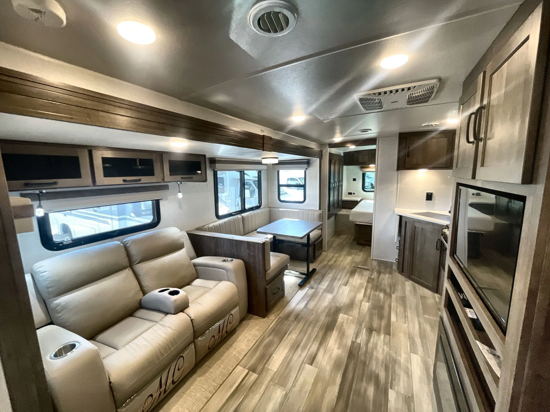 2024 Forest River Rockwood Ultra Lite 2706WS — living area main