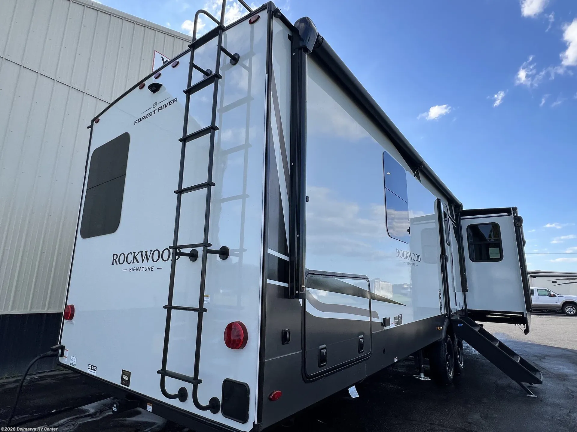 2027 Forest River Rockwood Signature 8391FK - Photo 4