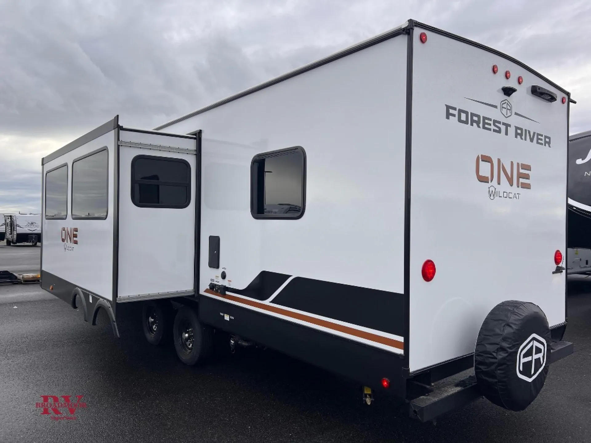 2026 Forest River Wildcat ONE 281QBEDS - Photo 3