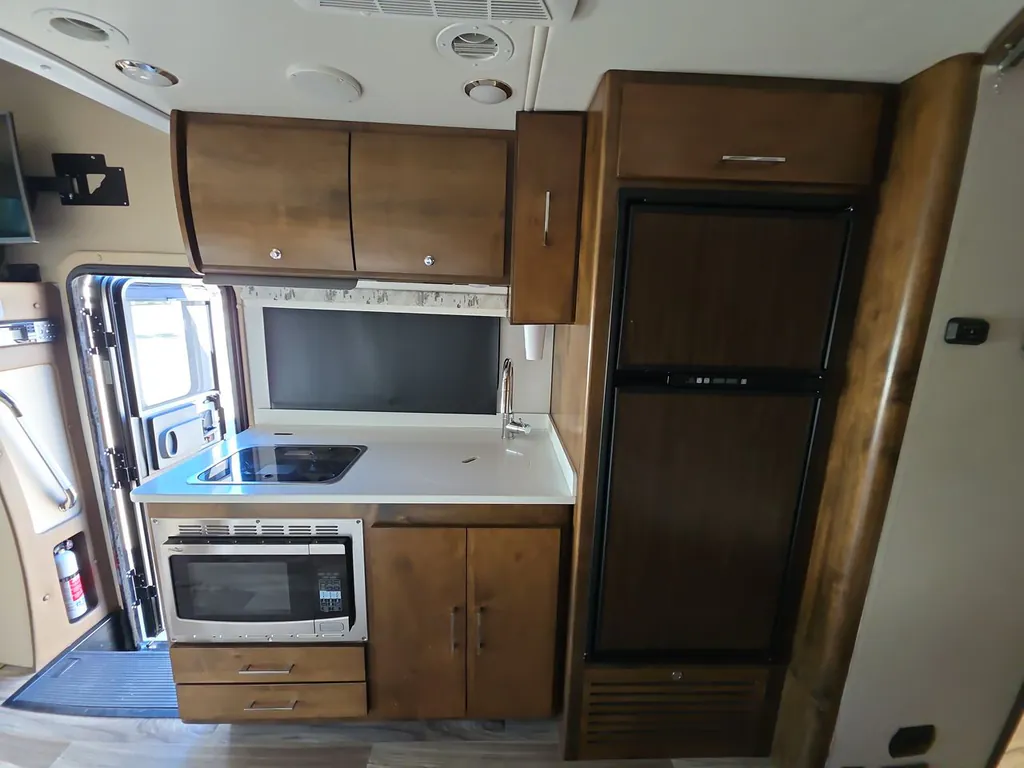 2019 Tiffin Wayfarer 24 FW, Photos photo 13