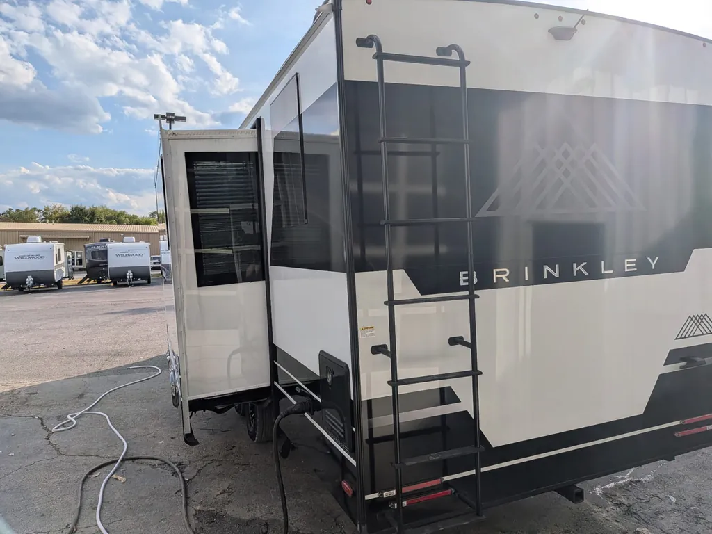 2025 Brinkley Model I 265, Photos photo 13
