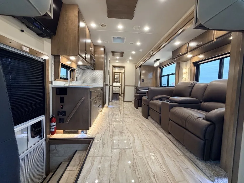 2026 Showhauler Motorhome Conversions Showhauler 29QTSSL - Photo 2