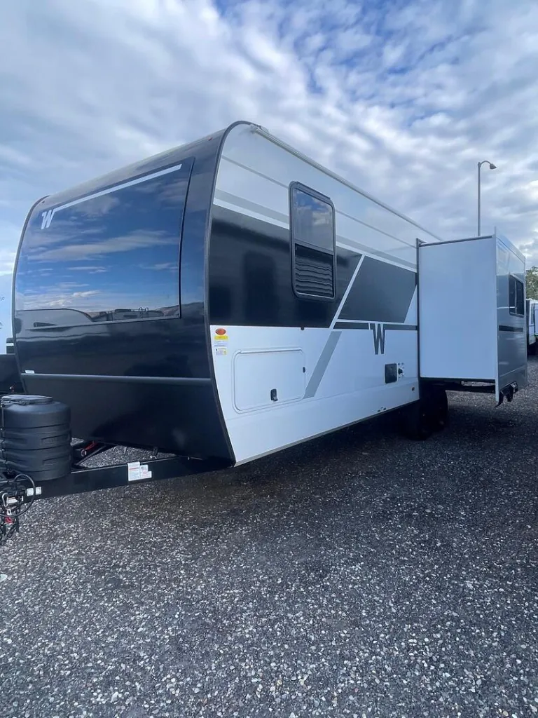 2026 Winnebago Thrive 25RLS - Photo 3