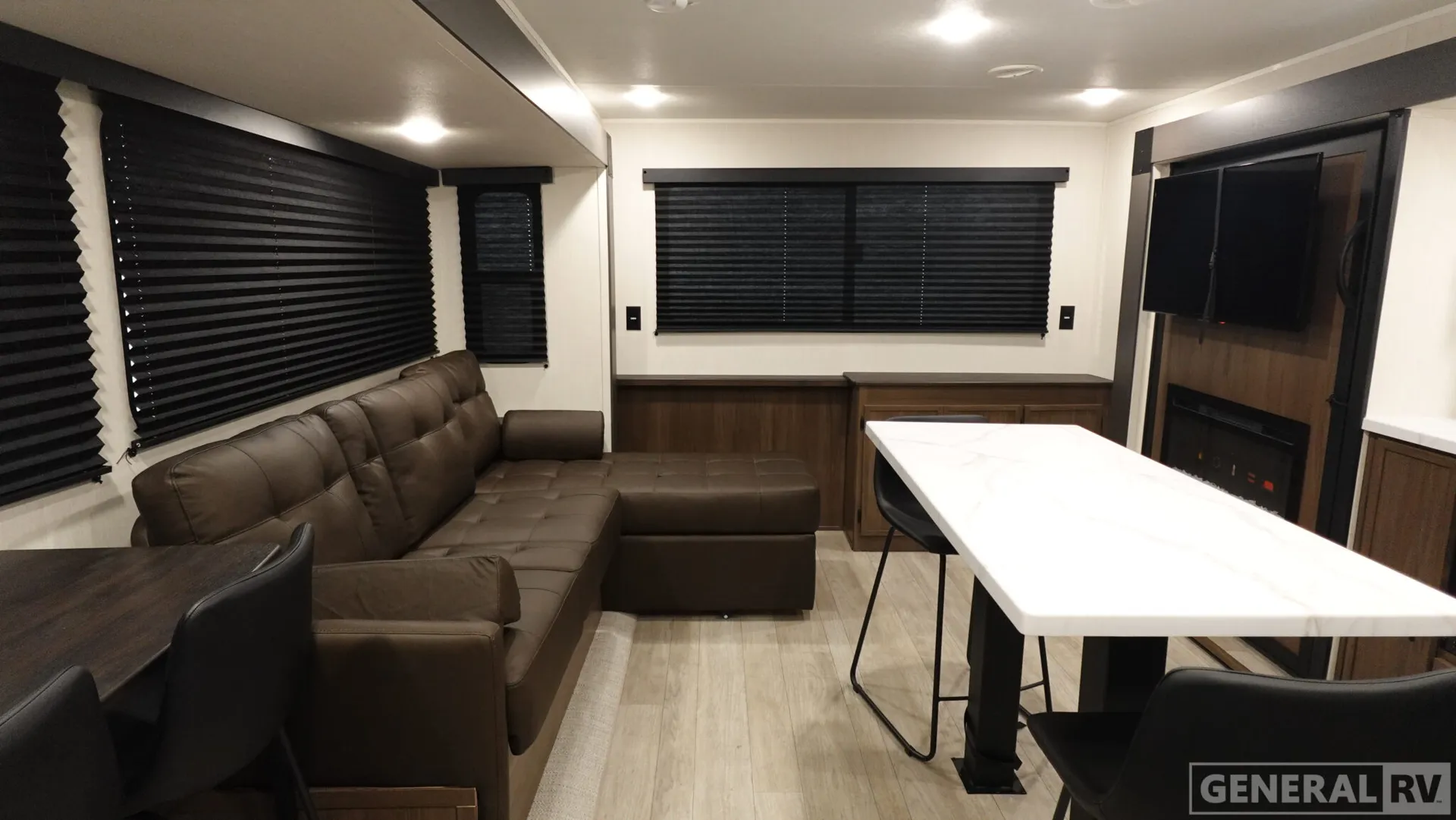 2026 Prime Time RV Avenger 27REI - Photo 3